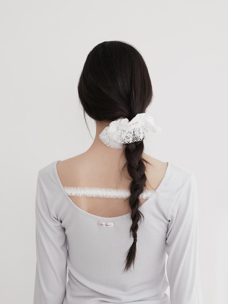 Innermuseum Clover Lace Scrunchie (White)