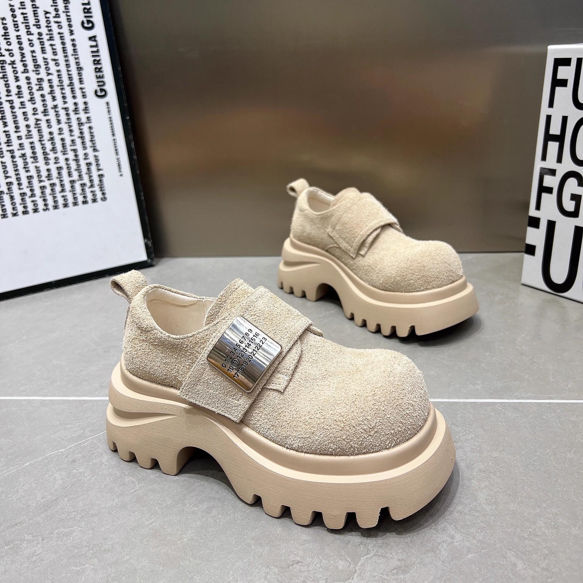 

Маффины на толстой подошве, увеличивающие рост, новые весенне-осенне-зимние маленькие ретро лоферы на одной педали, одинарная обувь Birkenstocks 2025 40