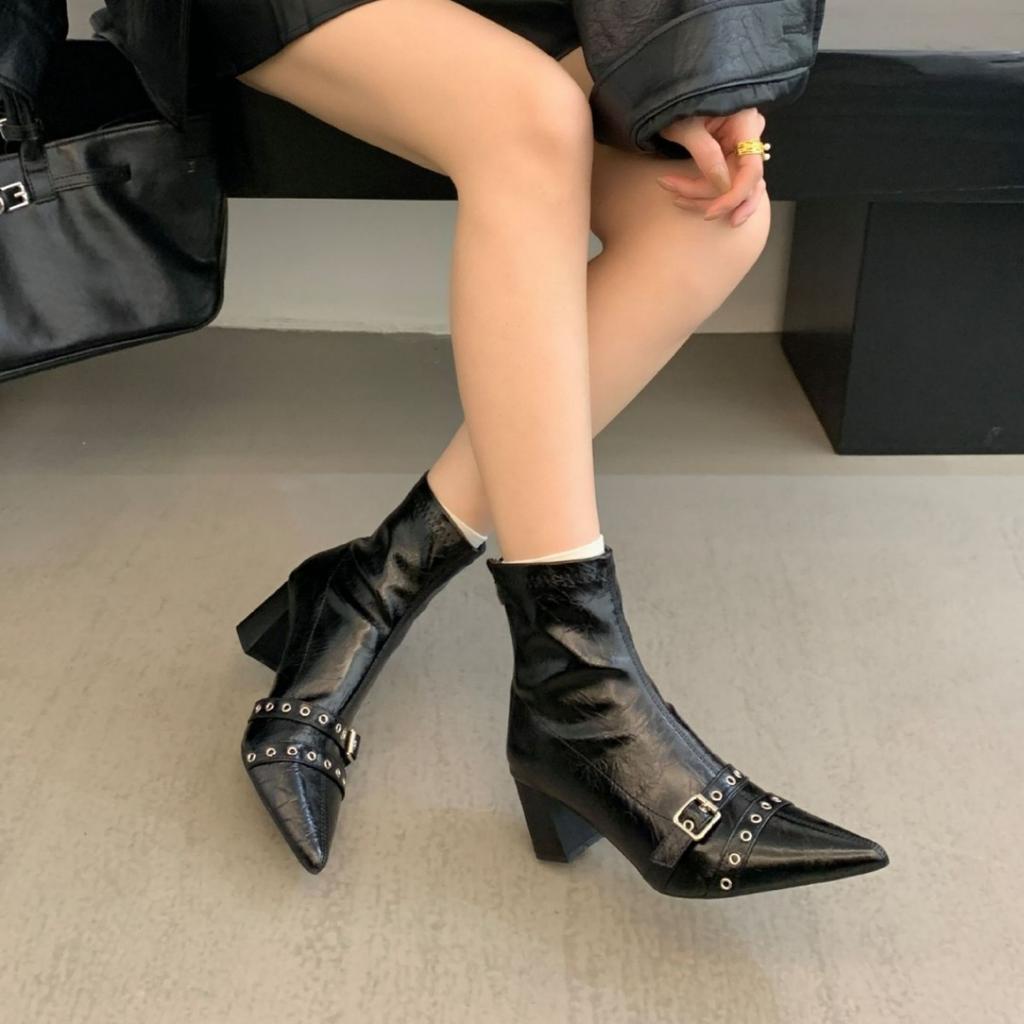 2025 autumn and winter new French retro belt buckle pointed short boots thick heel thin boots British Martin boots women
