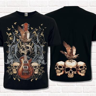 T-Shirt Nera Chitarra con Teschio e Corvi. Stile Metalhead. Moda Rock.