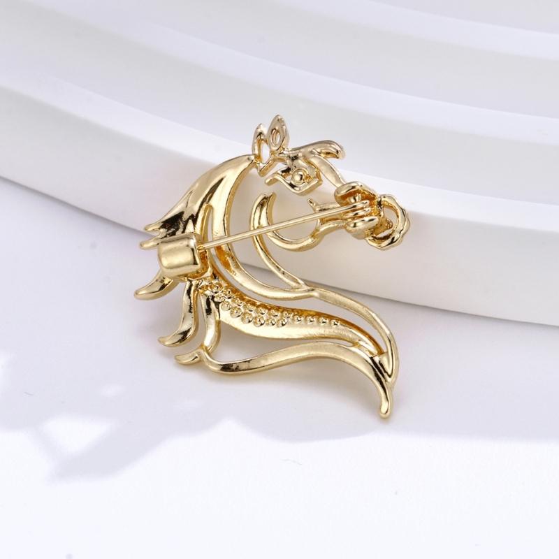 Stylish Equestrian Rhinestones Brooch Pin For Jackets Scarves Outfits Zinc Alloy Crafted Shining Decorative Jewelry Gift