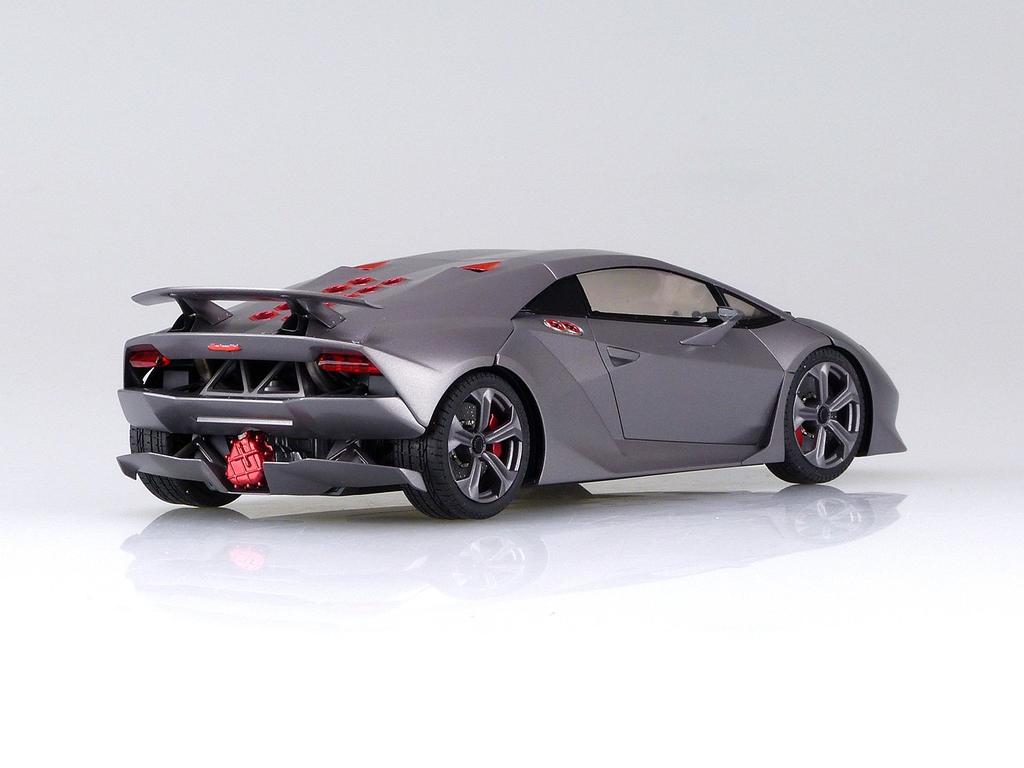 Aoshima Bunka Kyozaisha Super Car Series Lamborghini Sesto Element Plastic Model 1/24 No.21