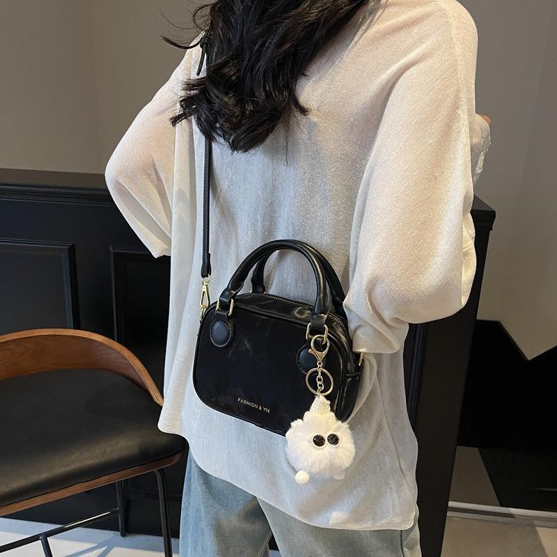 Small Bag Women's New Retro Fashion Shoulder Messenger Bag Women's Portable Small Square Bag