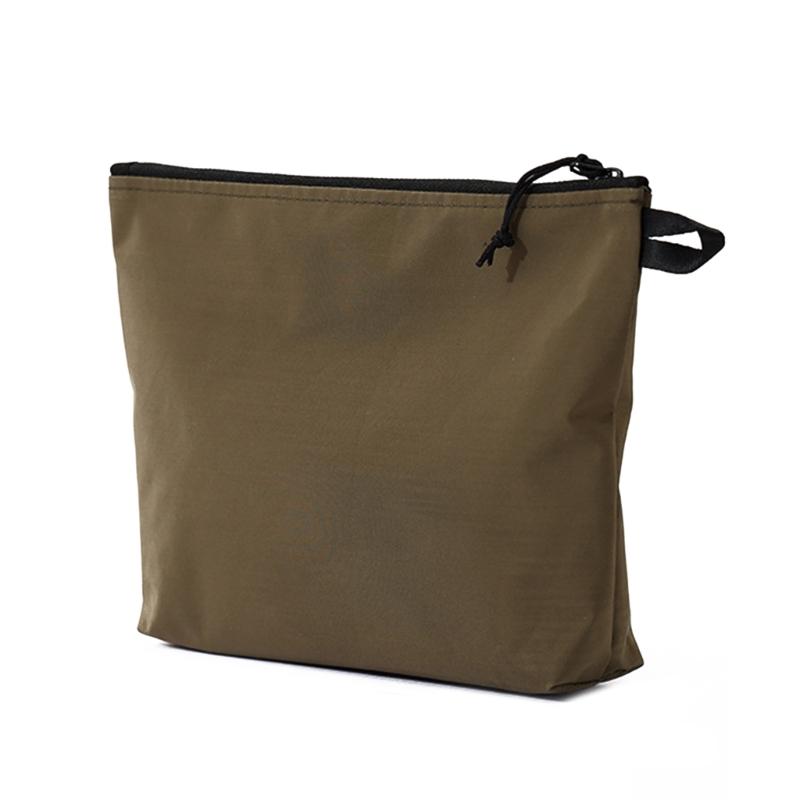 Portable Outdoor Storage Pouch Tear Resistant Wide Opening Waterproof Travel Organizer Bag Large Capacity Cosmetic Bag