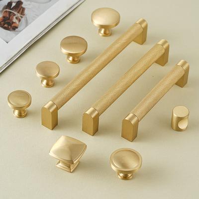Accessori e parti di mobili – Maniglie per porte
