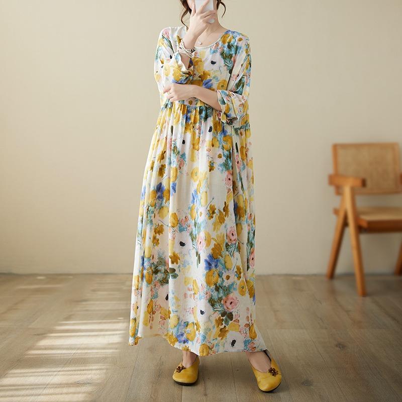 Real shot, spring round neck loose large size fat MM literary holiday style fattened and enlarged printed long-sleeved dress