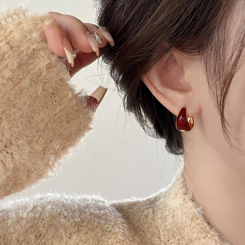 Retro Hong Kong Enamel Red Drip Earrings: Versatile & Trendy Ear Jewelry