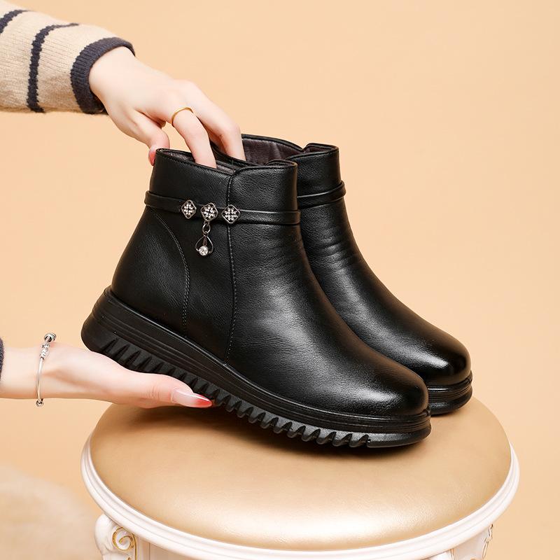 Shoes cotton shoes winter short boots non-slip warm velvet microfiber leather shoes medium and old winter women's shoes black