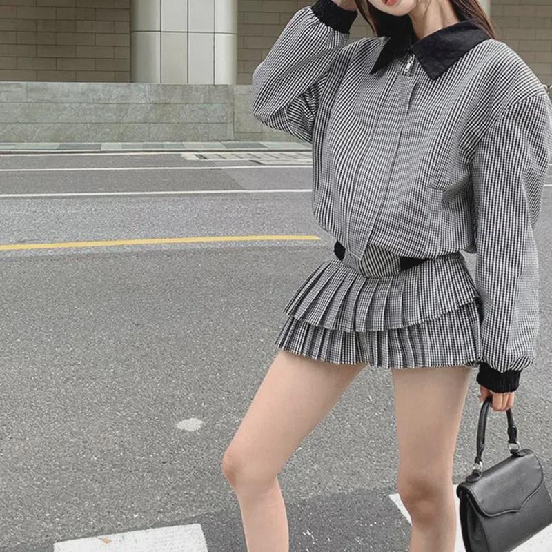 Women's American Retro Plaid Short Jacket & Pleated Skirt Two-Piece Set