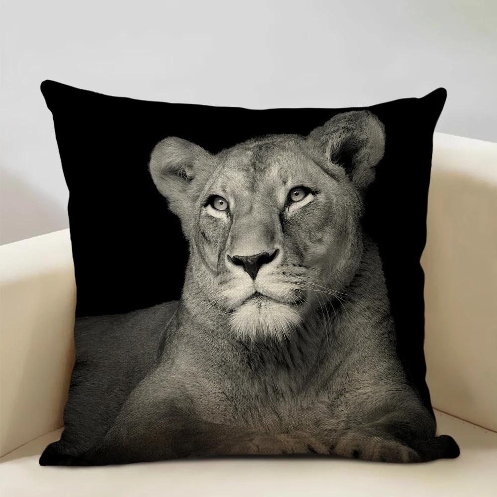 Animal Portrait Cushion Cover,Lion, Tiger, and Bear Patterns,Home Sofa Decorative Throw Pillow Case Perfect Children's Gift