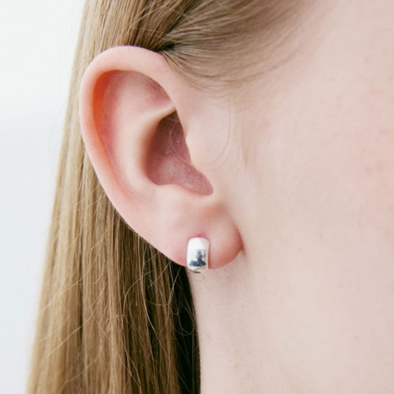 ROAJU [silver925]square Onetouch Earring