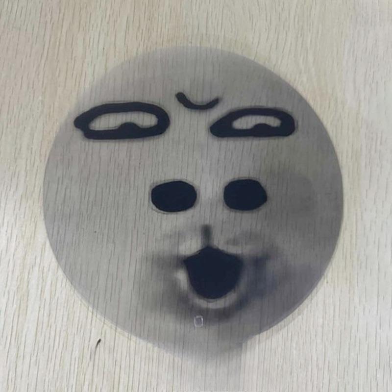 Pink and red lip photos, pink and transparent round pink, concert small round pink