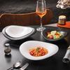 Moderne Keramik-Dessert- und Salatschalen Einzigartig geformtes Geschirr Hotel Restaurant Tischgeschirr Unregelmäßige Schwarz-Weiß-Speiseteller