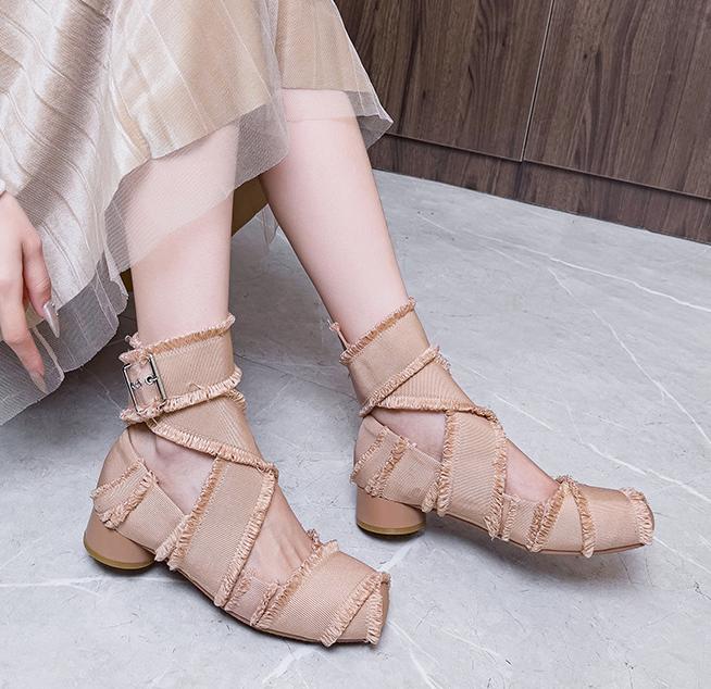 

Модные Элегантные Балетки с Бахромой из Ткани для Женщин Круглый Носок Низкий Каблук Ремешок Крест-накрест Мэри Джейн Женские Туфли с Вырезами для Танцев Балетки 35