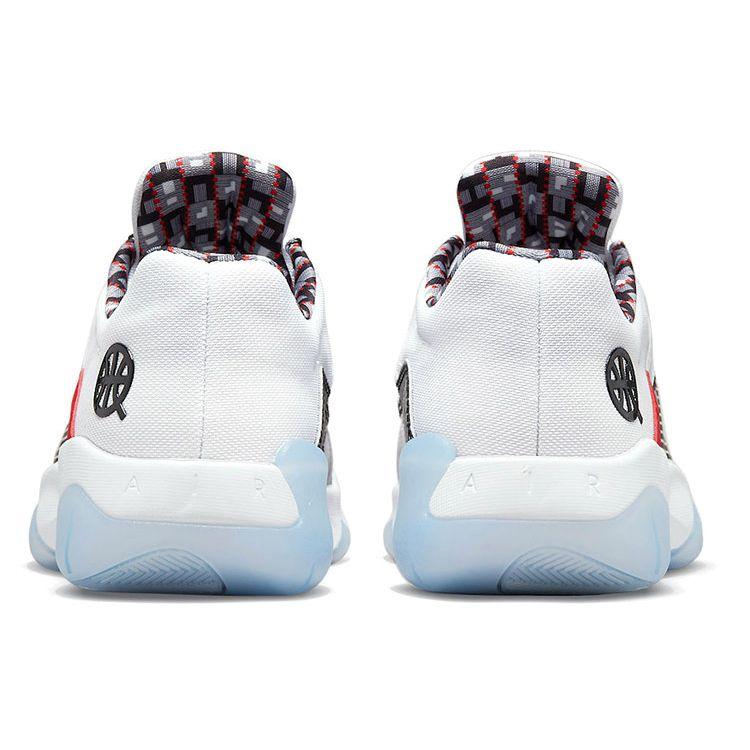 Adidasi pentru bărbați Air Jordan 11 CMFT Low Quai 54 alb DJ4893-106