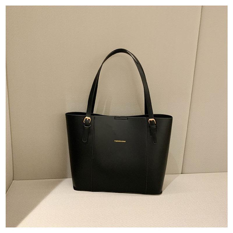 Simple and Generous Commuter Bag Fashionable Large Capacity Shoulder Handbag for Women CLE чёрный