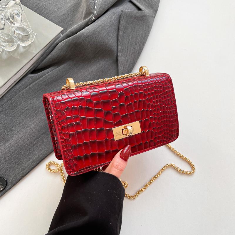 New fashionable retro patent leather glossy small square bag European and American retro box bag versatile chain women's messenger bag