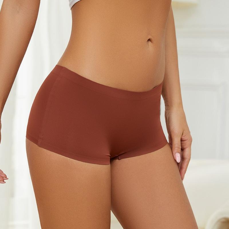 Sexy Seamless Women's Boxer Briefs Comfortable and Breathable Can Be Worn As Outerwear Mid-waist Ice Silk Four-corner Panties