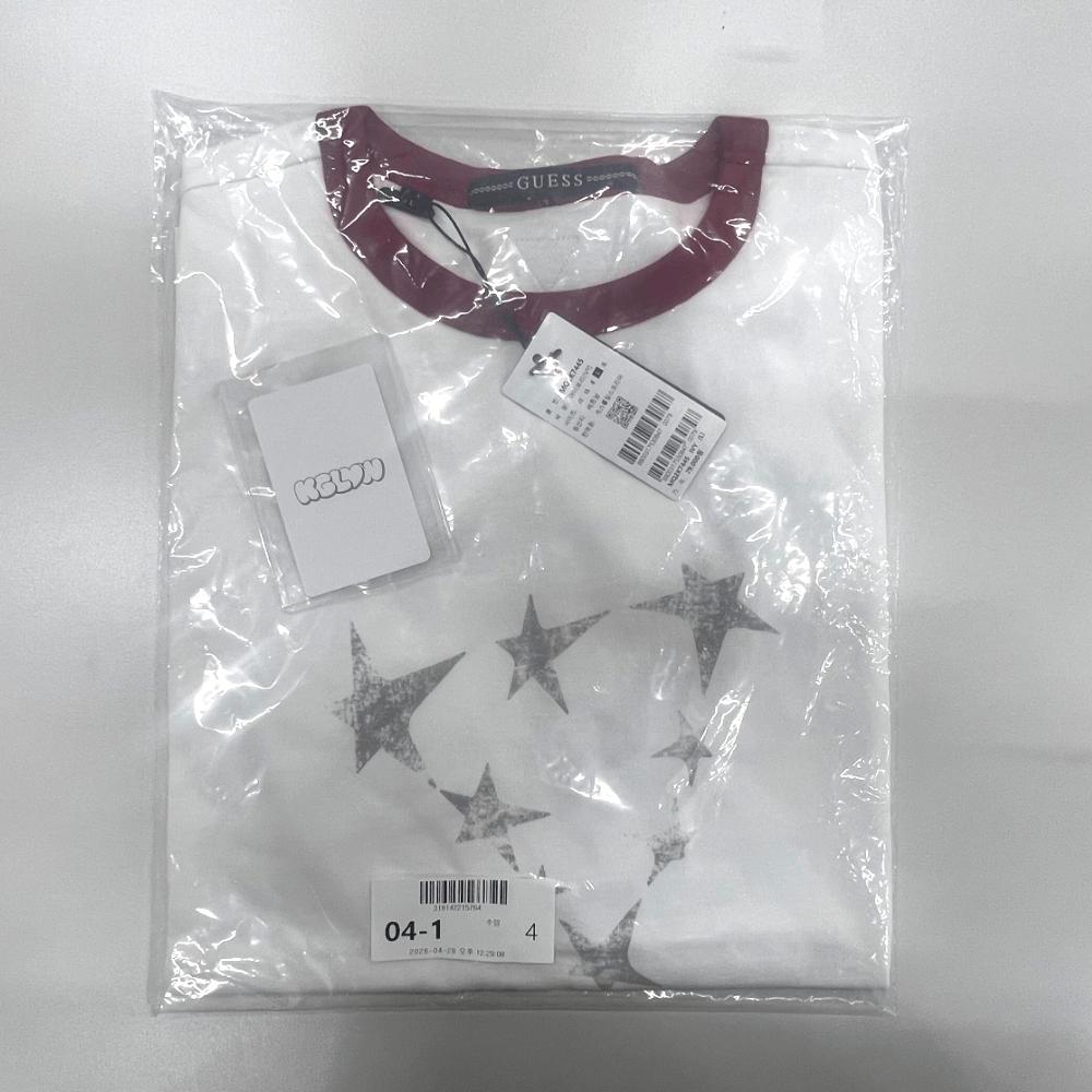 Hyunjin Stray Kids worn GUESS Unisex Star Ringer Short-Sleeved T-shirt Korea