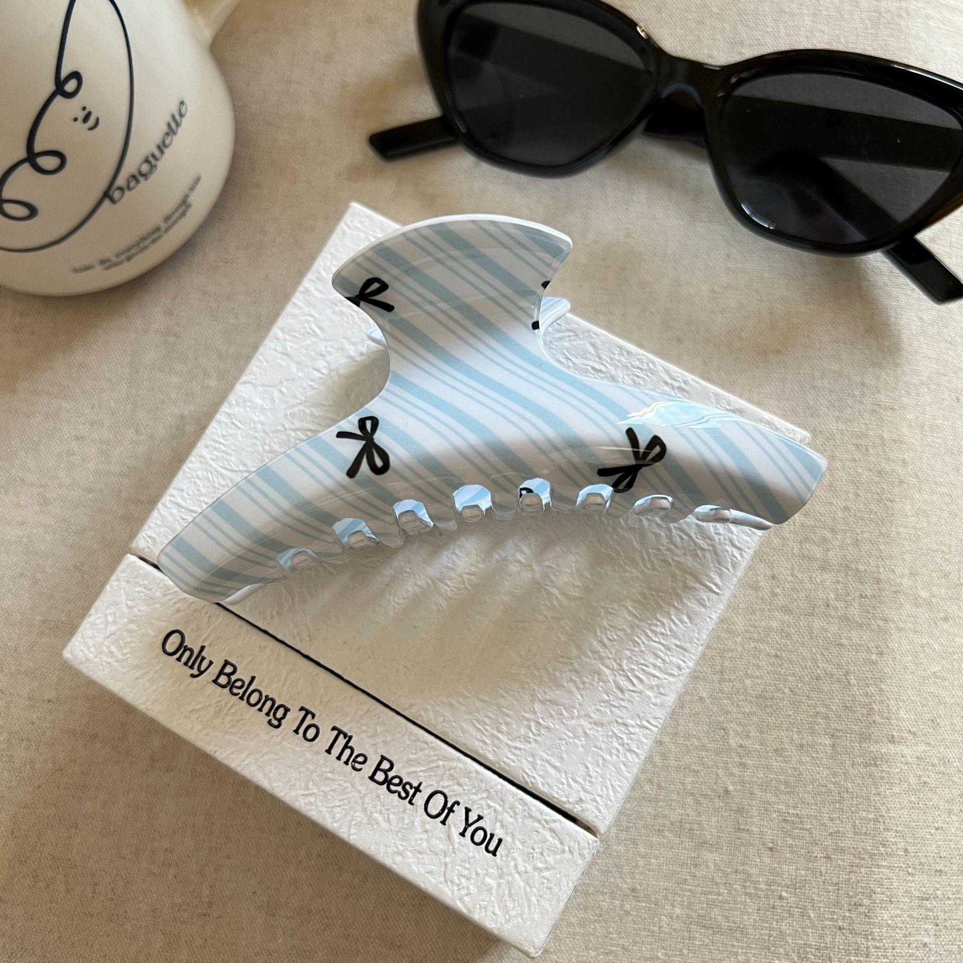 

Fashionable Blue Striped Hair Claw Korean Claw Clip Sweet Bow Fashion Hairclip for Girls Hair Accessories Hairclip Size fits all