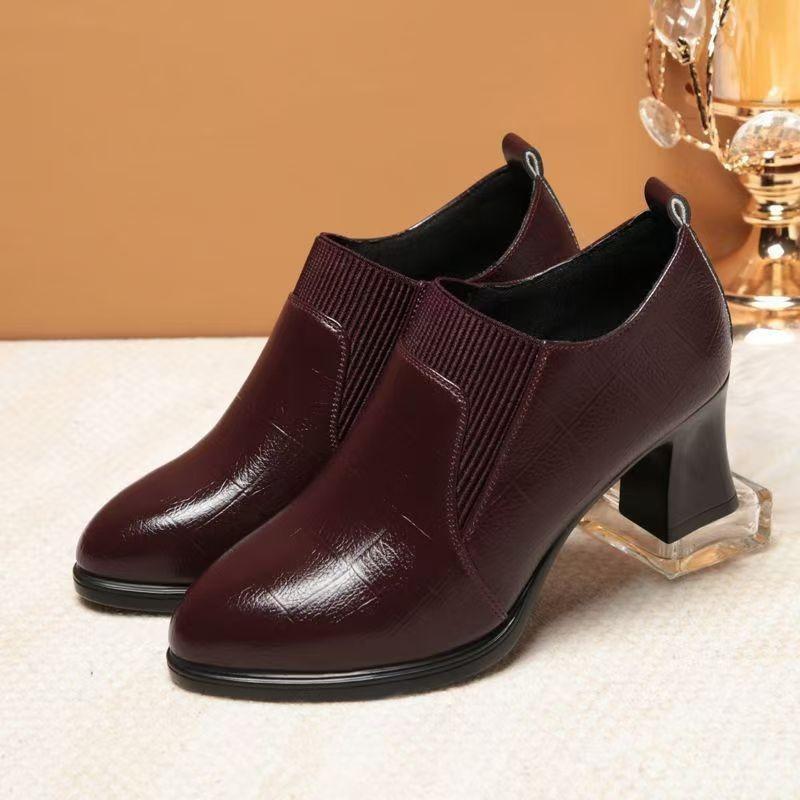 Deep mouth soft leather soft sole high heels autumn new women's non-slip medium heel leather shoes medium and old single shoes