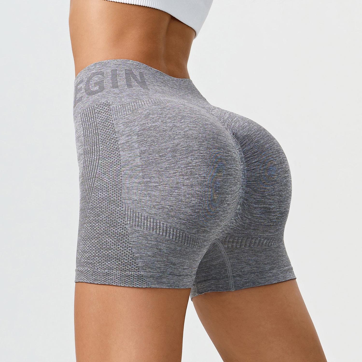 

High Waist European-American Style Women s Yoga Pants – Peach Hip, Letter Print, Tight, Sand Wash, Solid Color, Ideal for Running & Fitness S світло-сірий колір