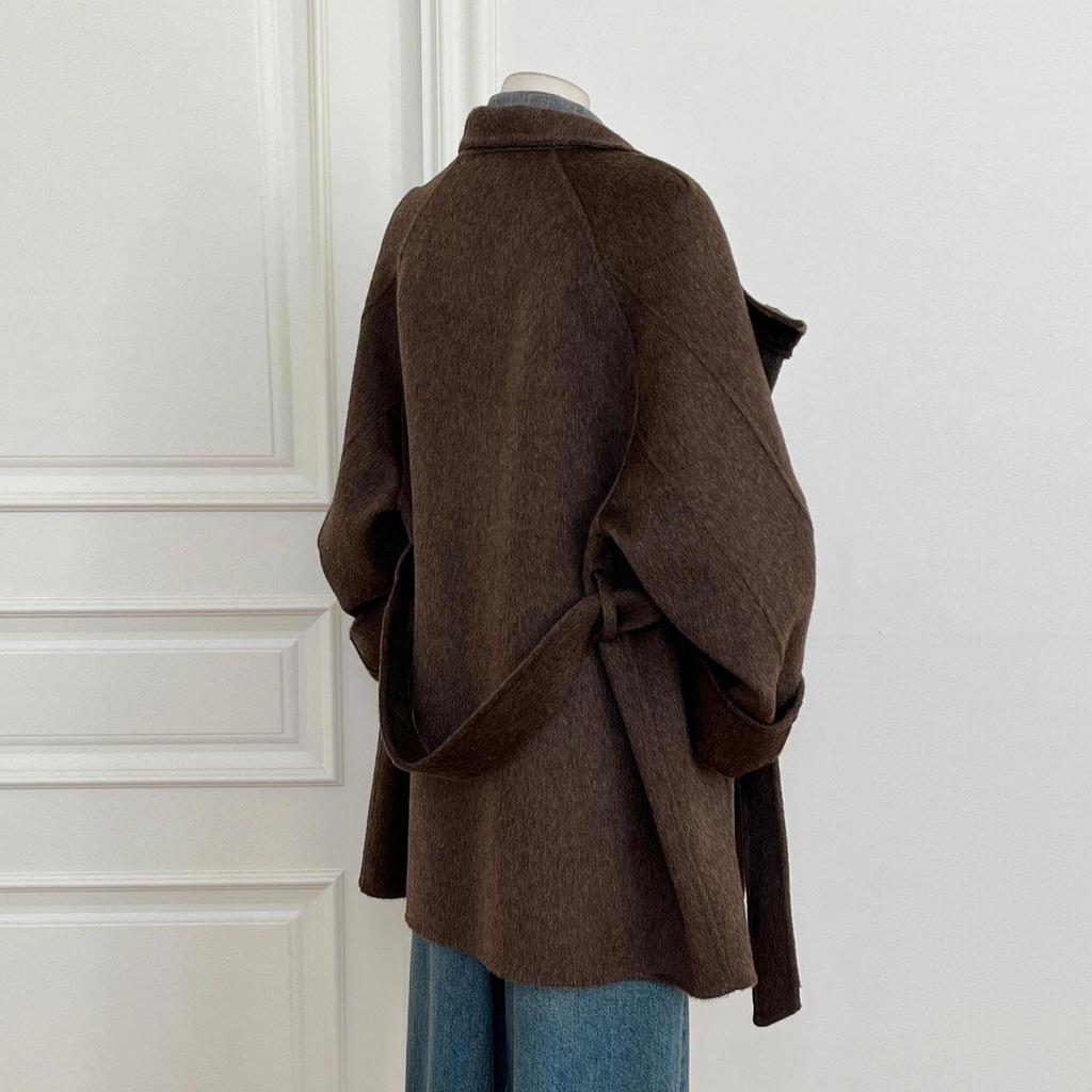 Trendy Women's Wool Coat 2025: Petite Hepburn Style Autumn/Winter Jacket