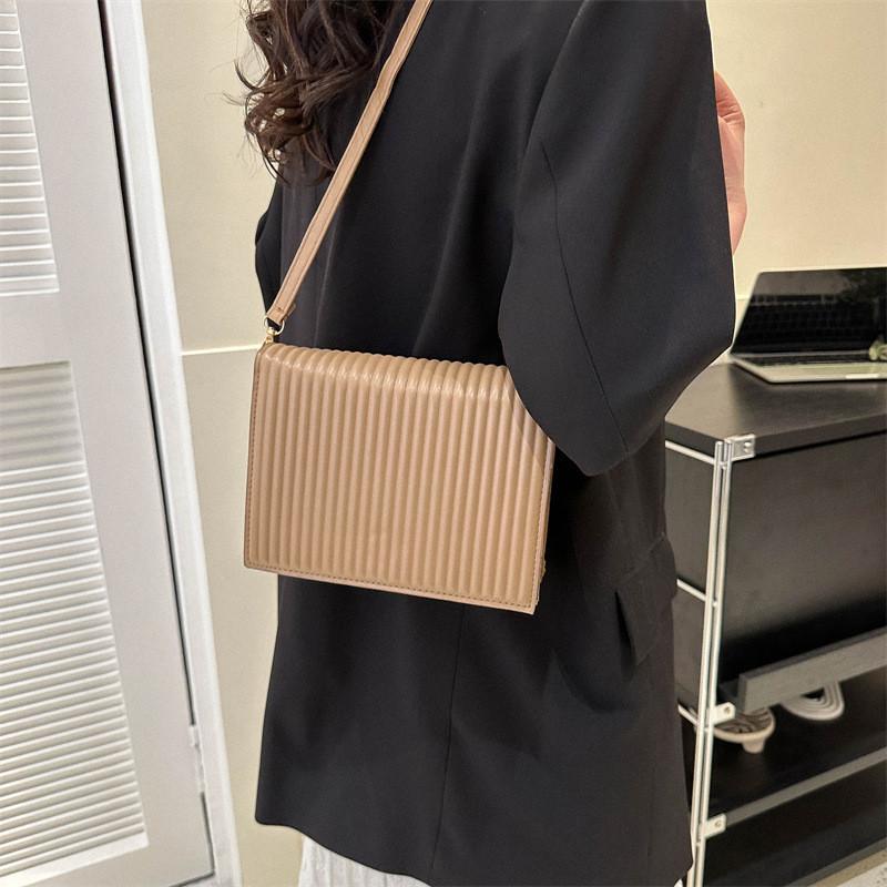 Stylish Fashionable Pu Leather Crossbody Bag Trendy Square Handbag For Women 2023