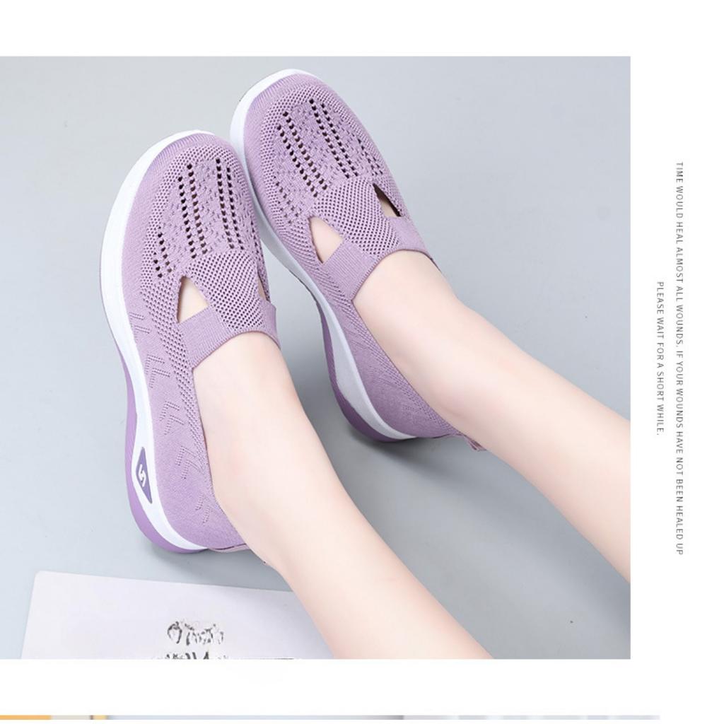 Women's Shoes with Soft Soles Are Not Tiring for The Feet In Summer, While Women's Cloth Shoes Are Comfortable and Casual Shoes with Ethnic Embroidery