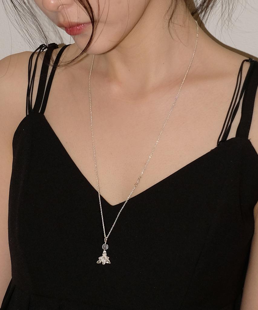 Limilimi Lily Flower Necklace 01