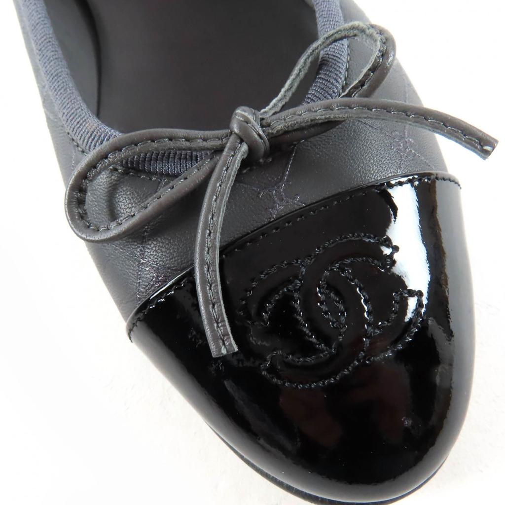 Great CHANEL Ballet Shoes COCO Mark Logo Design Leather Pumps Gray 35.5 G02819 Used
