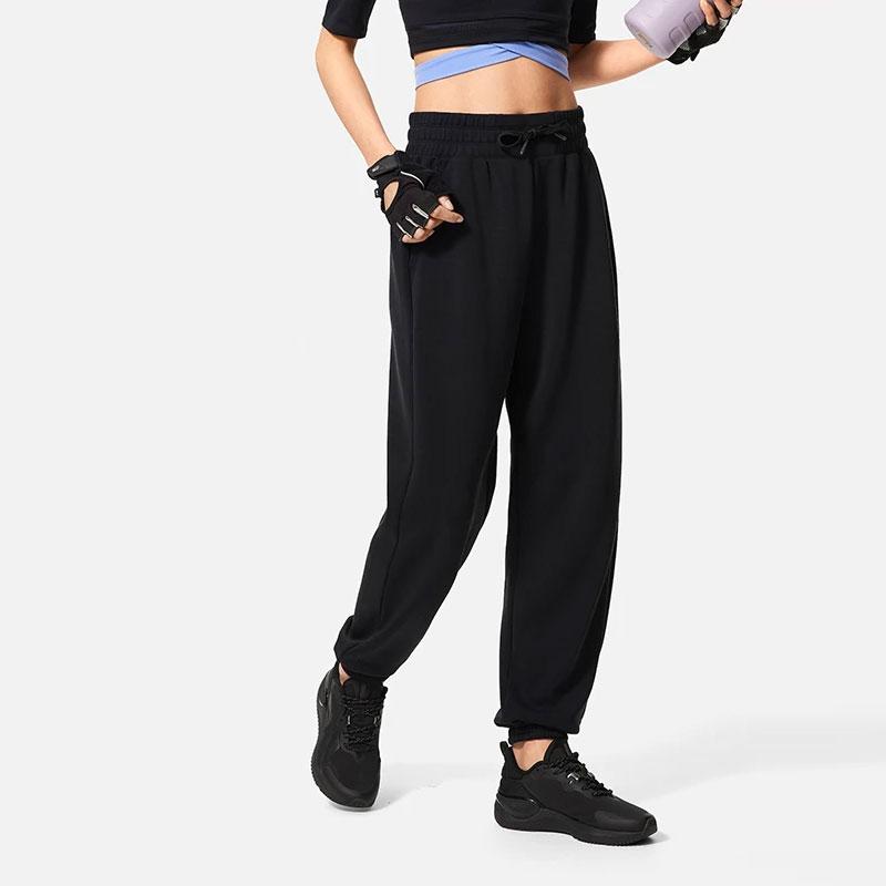 Li Ning Fitness Series Solid Color Drawstring Loose Knit Sports Pants Women Bottoms Black AKLU482-4