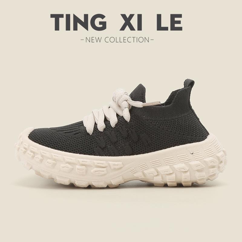 

Children s sports shoes breathable mesh shoes 2025 spring and autumn boys casual shoes flying woven girls little white shoes soft-soled baby shoes 21-26 (6 pairs in one hand) чорний