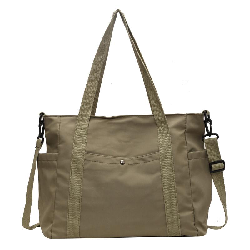 

Сумка через плече Mommy Tote великої місткості зелений