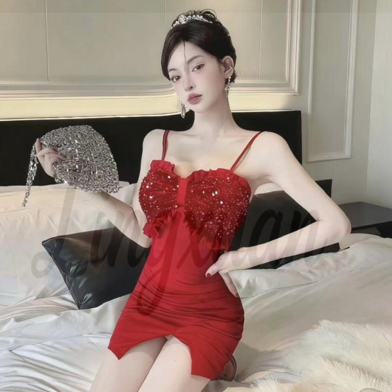 Sophisticated Sequined Sleeveless Bodycon Dress Small красный