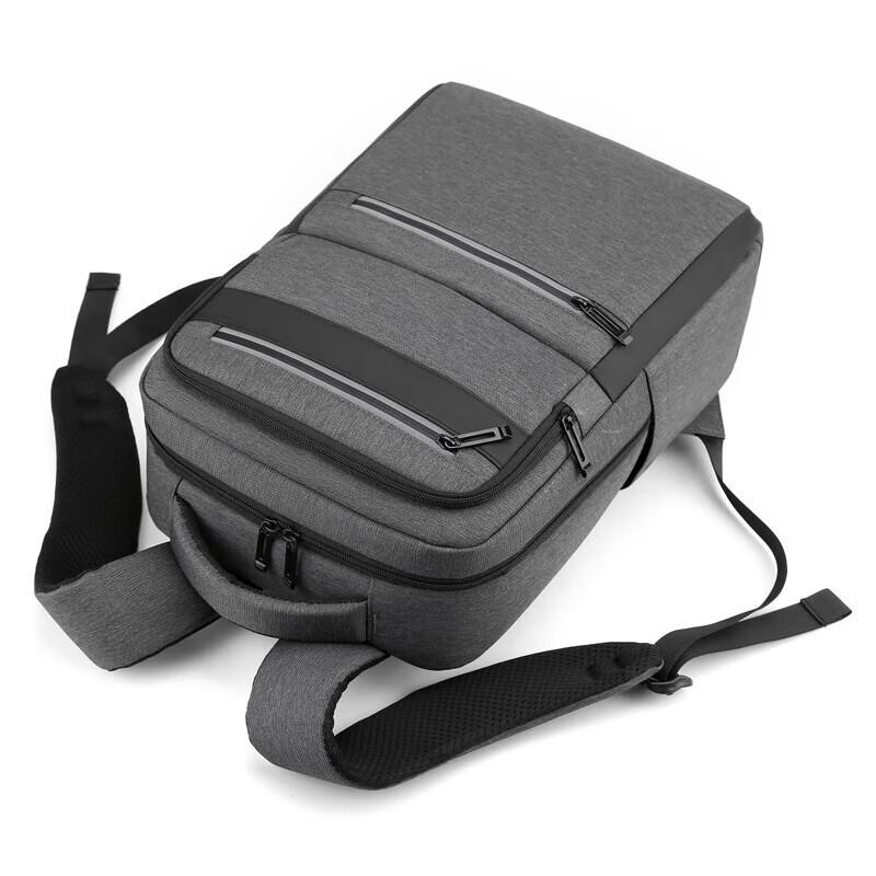 Hengyuanxiang Business Backpack 110