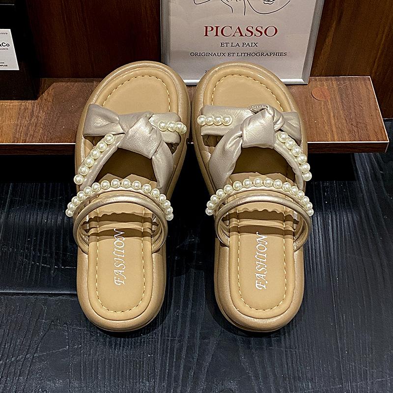 French pearl platform women's cool slippers women's summer wear 2025 new models with skirts fashionable pregnant women's flip