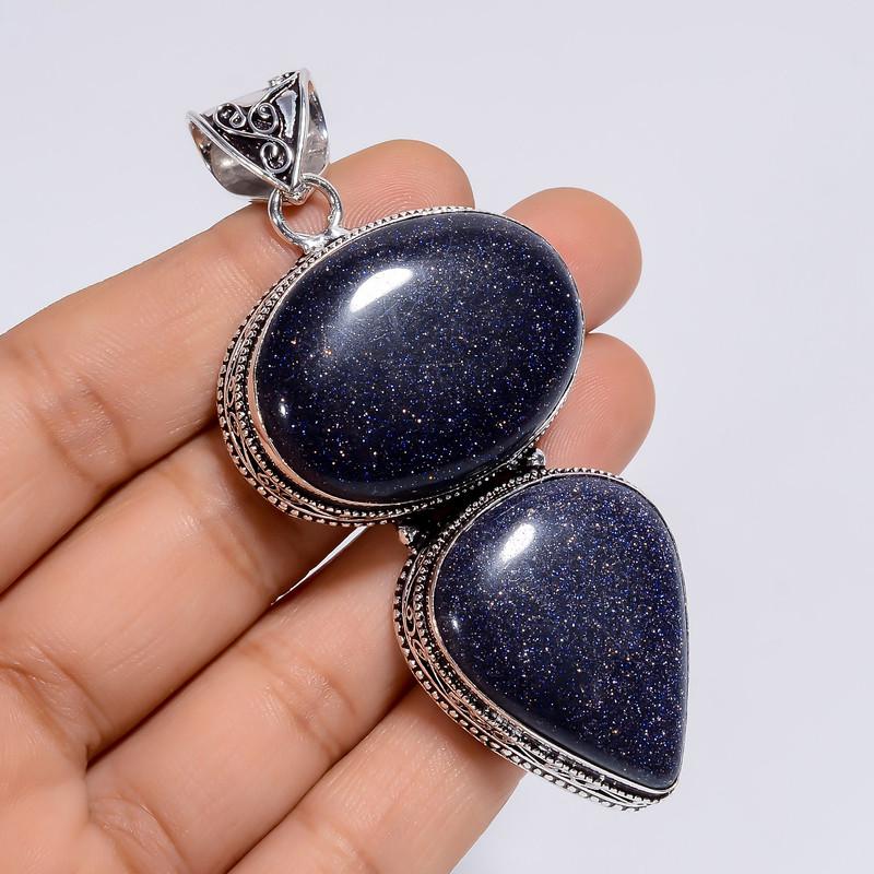 

Unisex Hammered Silver Link Pendant with Toggle Clasp and Timeless Appeal 7-9