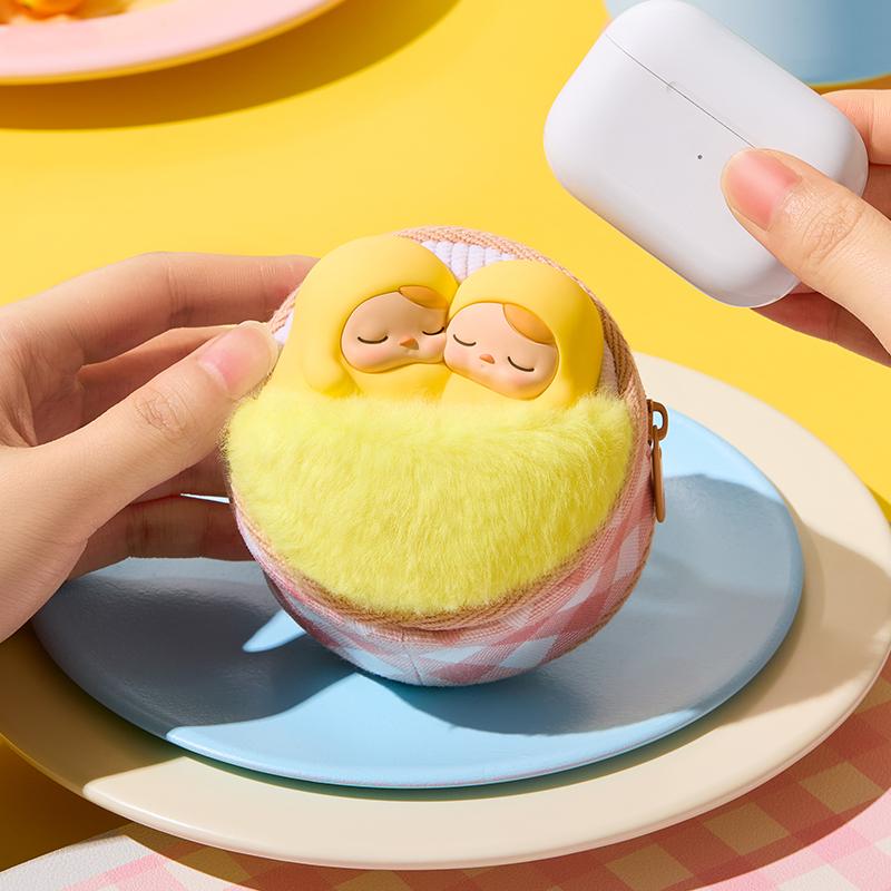 New POP MART PUCKY Egg Bean Collection Beech Earphone Case Trend Based Products 8cm PPMT-2506-0058