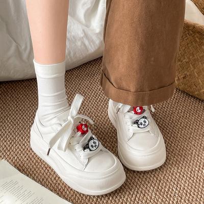 Chaussures blanches à plateforme rétro mignonnes et légères pour femmes 2025 nouveau printemps et automne polyvalentes légères chaussures de skate décontractées