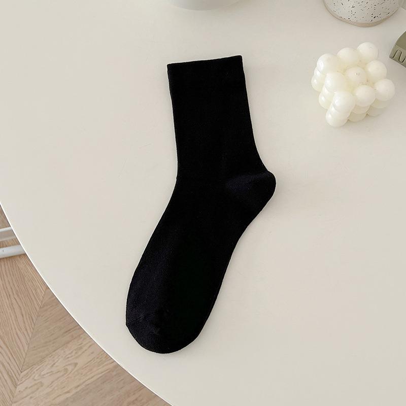 5 Pairs of Female Spring and Summer Fashion New Loose Mouth In The Tube Pile Socks