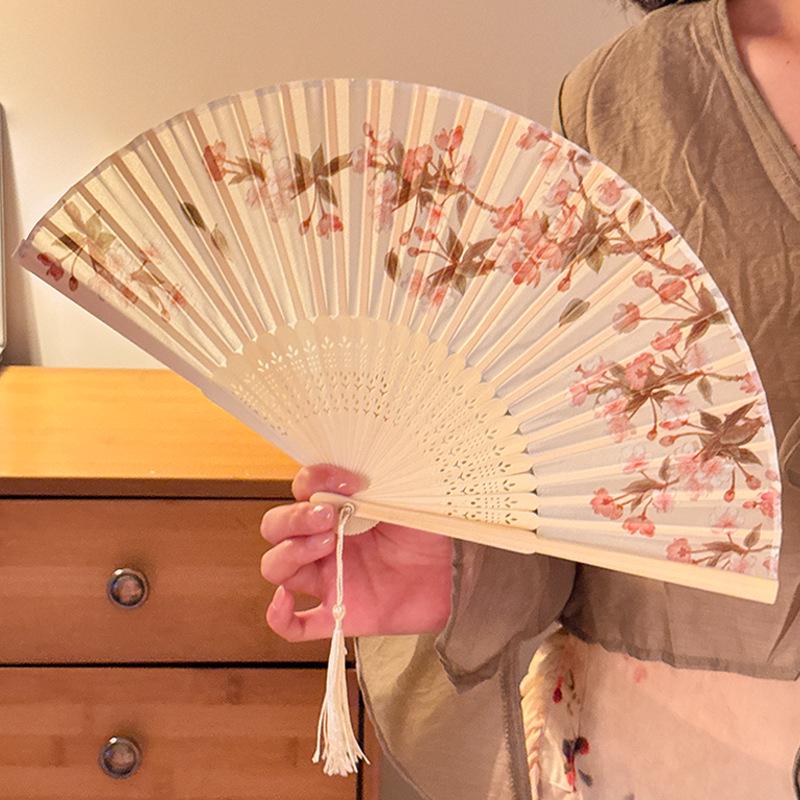 Summer Hanfu Qipao Ma Mian Qun Accessories: Portable Chinese-Style Dance Folding Fan