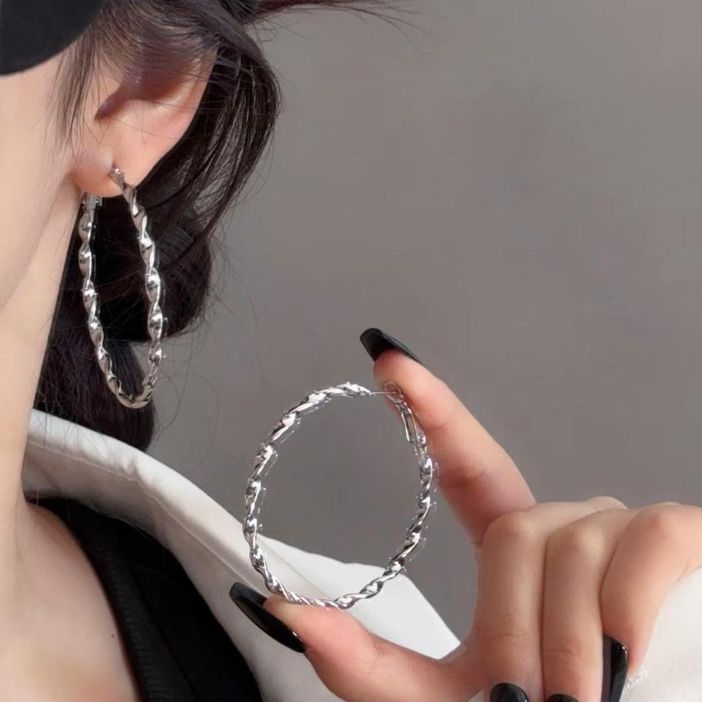 Elegant Silver Twisted Hoop Earrings - Luxury Design, High-End Versatility