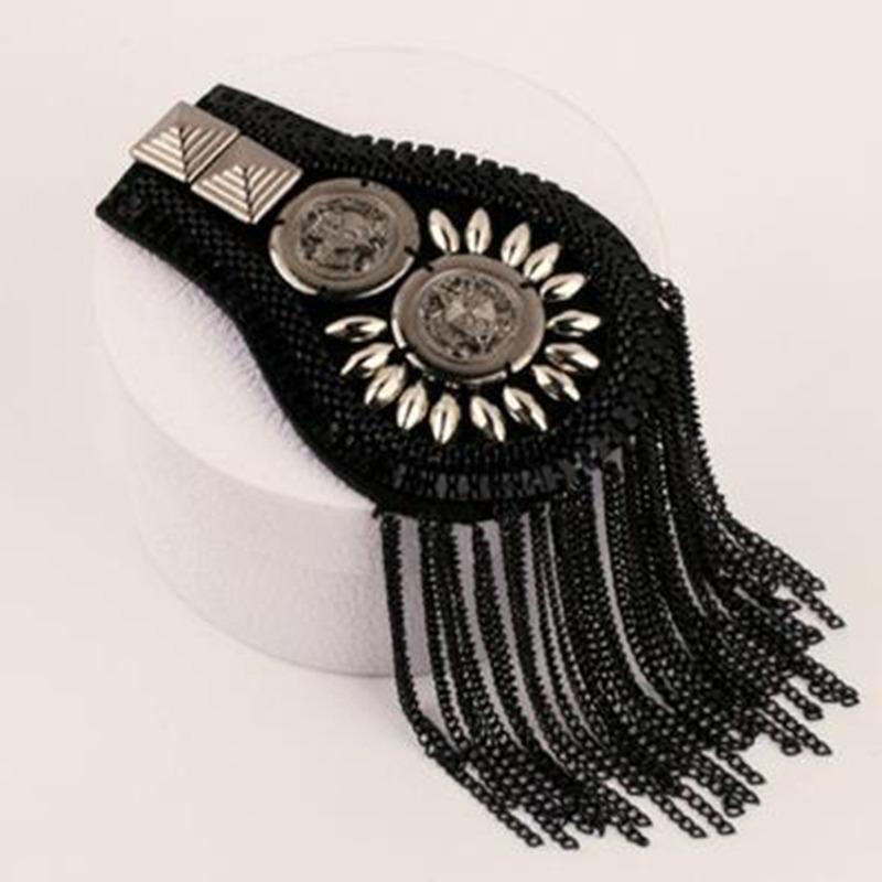 1 Stück Mode Handgefertigt Schulterschmuck Quaste Strass Epauletten Bekleidungszubehör Brosche Epaulette Schulterbroschen Geschenk