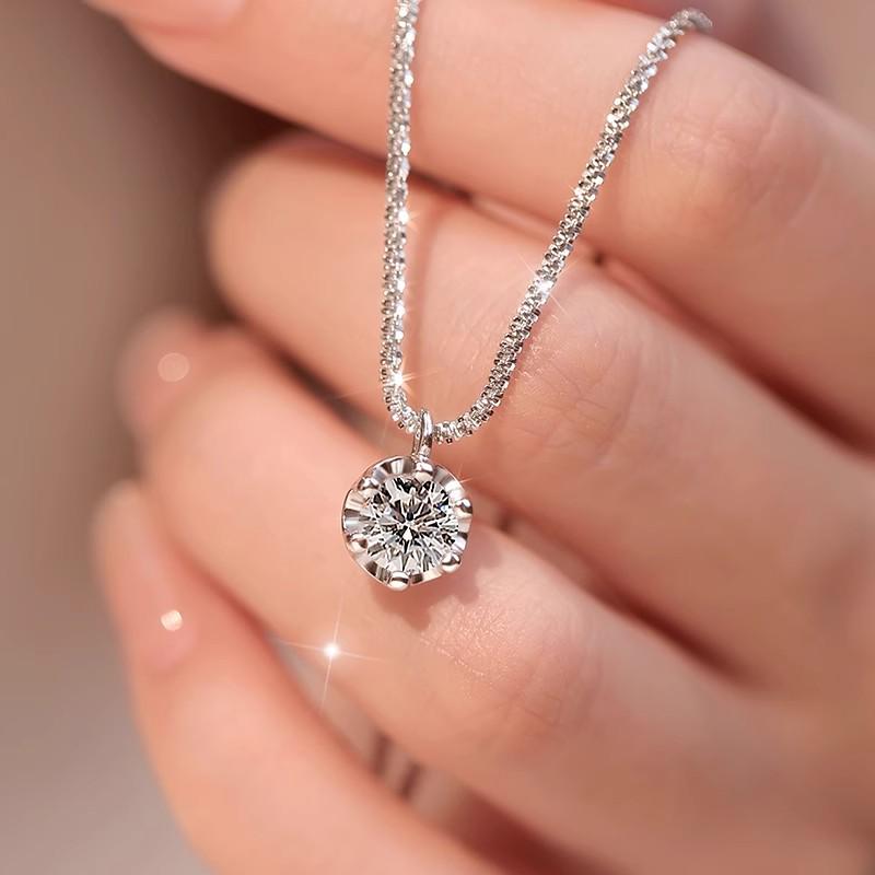 Elegant White Diamond Starry Sky Necklace - Light Luxury, High-End, Sparkling Collarbone Chain