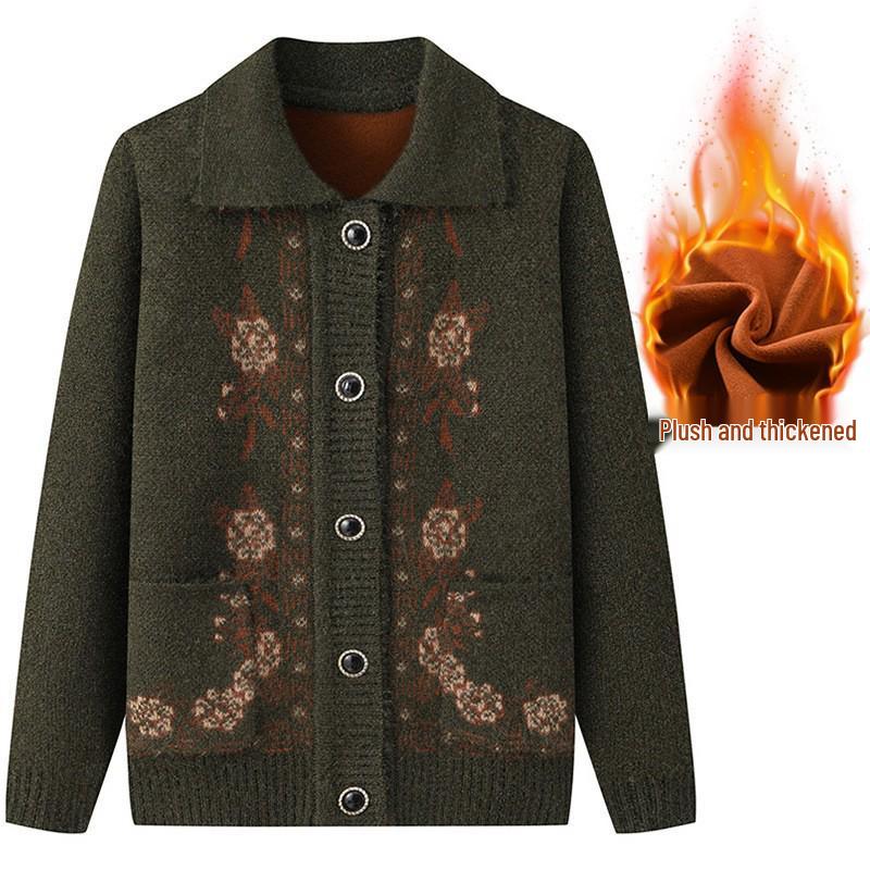 Cardigan a maglia autunnale/invernale da donna anziana