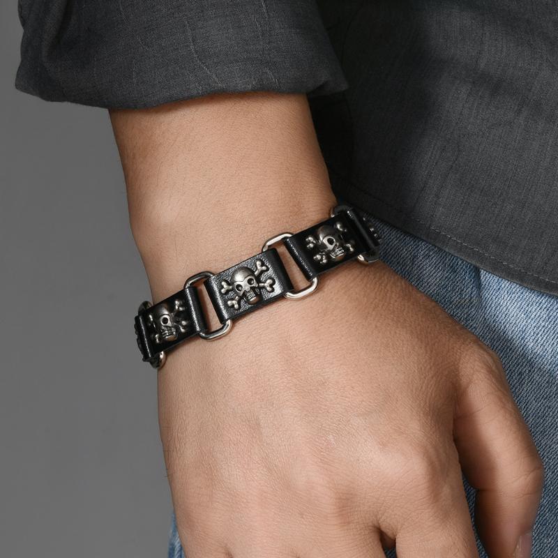 Gothic Vintage PU-Lederarmband für Männer und Frauen Punk Nieten Nieten Kreuzarmband Schmuck Zubehör