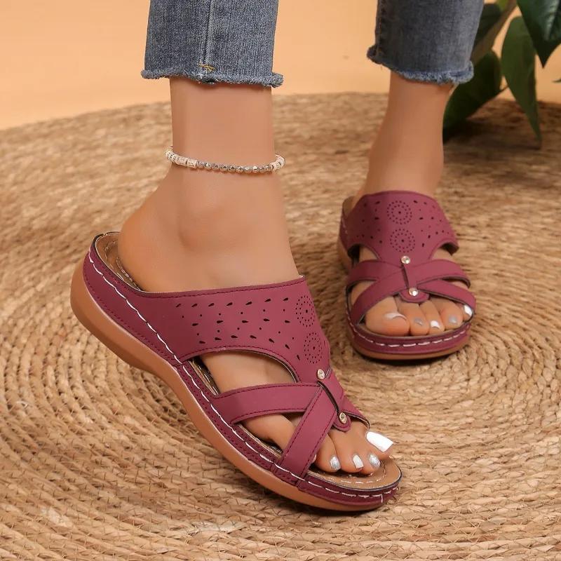 2024 Horký výprodej Boty Dámské S otevřenou špičkou Dámské pantofle Letní Římské Duté Jednobarevné Venkovní Ležérní Plážové Klínový podpatek Velké velikosti Pantofle