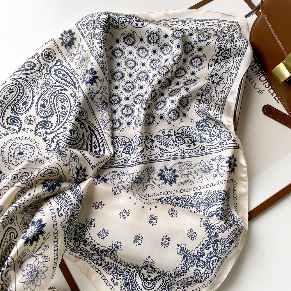 New high-end silk scarf for women retro black and white cashew print scarf small square scarf paired with headscarf
