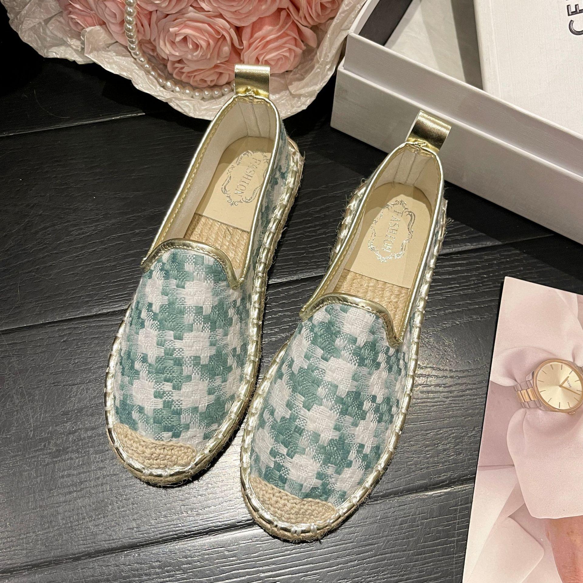 

Модные простые туфли на плоской подошве, весна 2024 г., новые универсальные туфли на одинарном каблуке, удобные и дышащие, повседневные женские туфли для поездок на работу 43 светло-зеленый